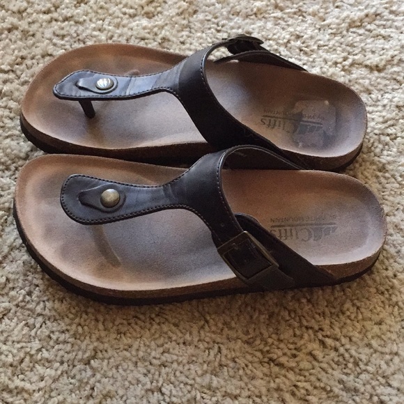 cliffs by white mountain flip flops